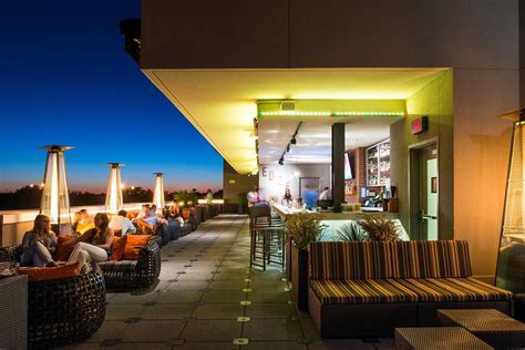 40up tampa|Upscale bar/lounge for 40’s couple .